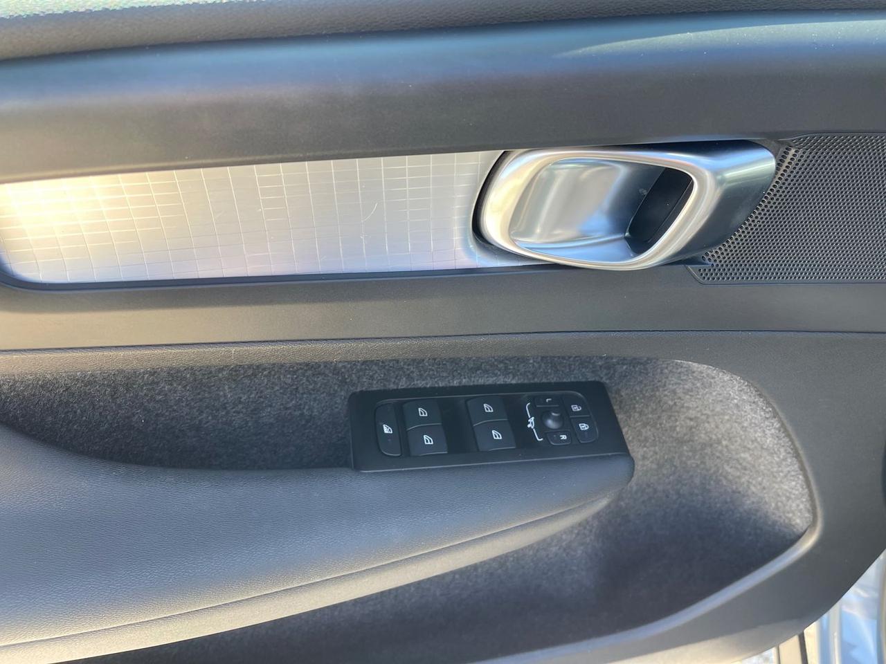 Volvo XC40 T3 Momentum Pro #10192