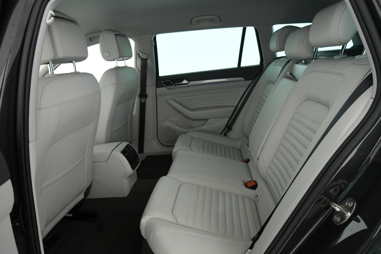 VOLKSWAGEN Passat Variant 2.0 tdi Business 150cv dsg CAMERA+LED+PELLE+ACC
