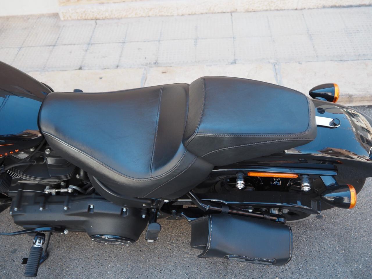 Harley-davidson Softail Street Bob
