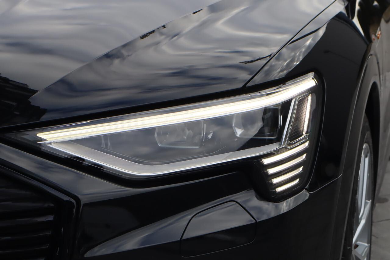 E Tron 55 408CV QUATTRO MATRIX 21"