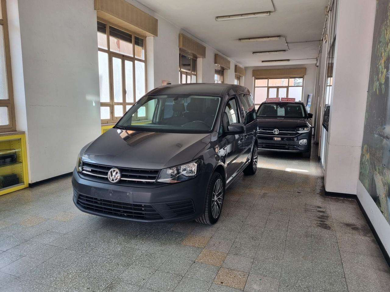 Volkswagen Caddy 1.4 TGI 110cv 5 posti, SEDILI RISCALD. FRONT ASSIST.