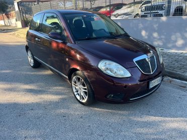 Lancia Ypsilon 1.4 benzina cambio automatico