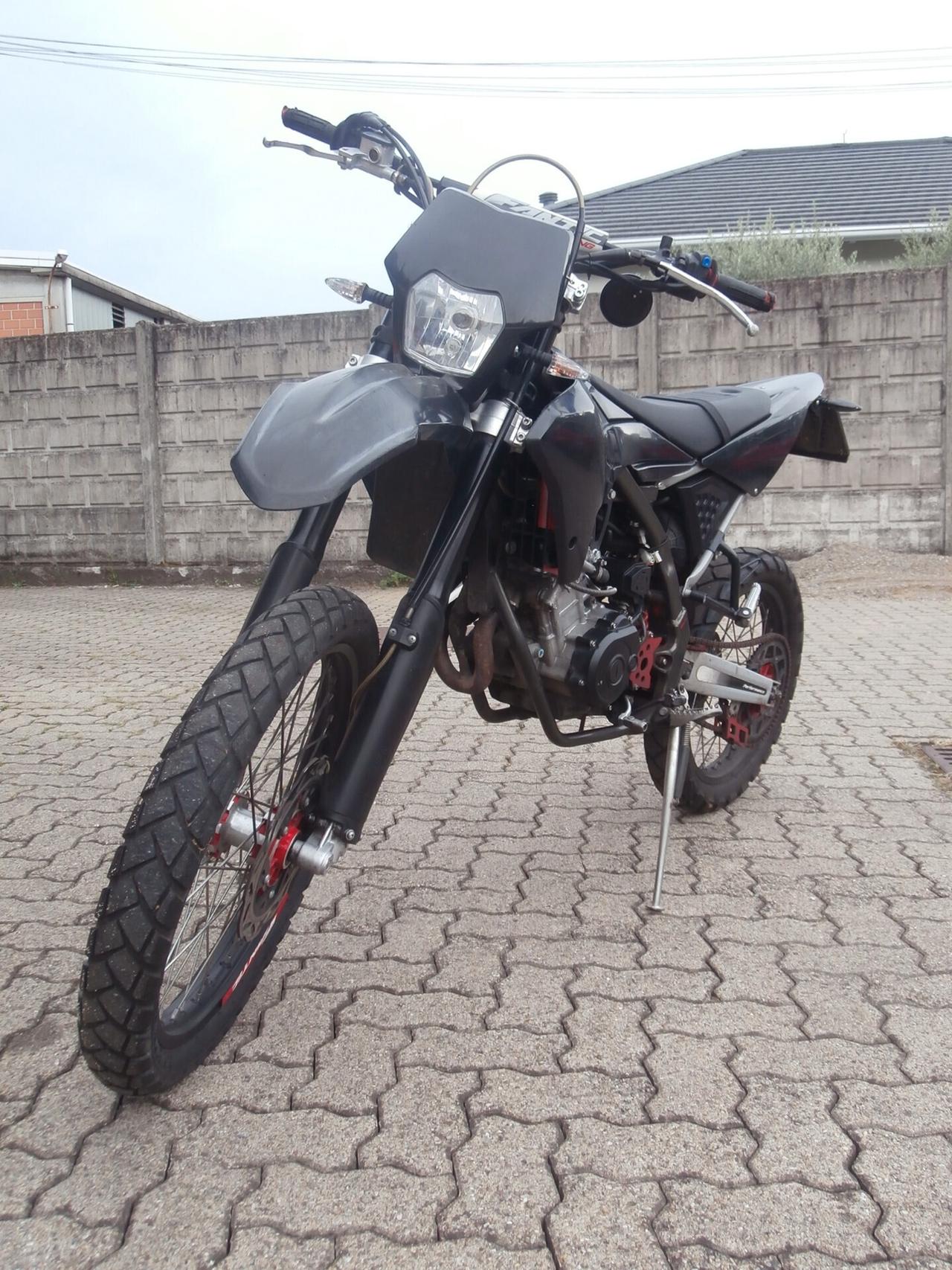 Fantic Motor XEF 125 Performance del 2022 compreso trapasso-tagliando-garanzia