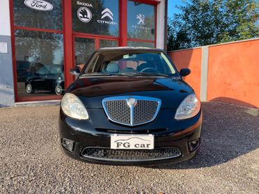 Lancia Ypsilon 1.2 Argento 60Cv NEOPATENTATI