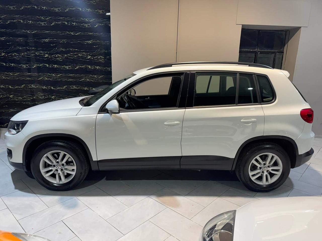 Volkswagen Tiguan 2.0 TDI 110 CV SOLAMENTE 114MILA KM