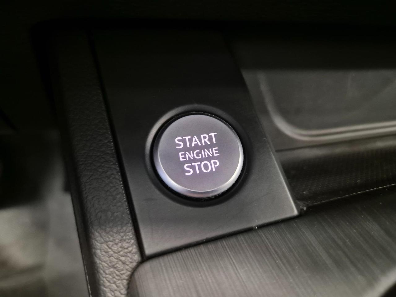 Audi A4 Avant 30 2.0 tdi Business 122cv s-tronic - NEOPATENTATI - Cruise/Lim - Sens. Park.