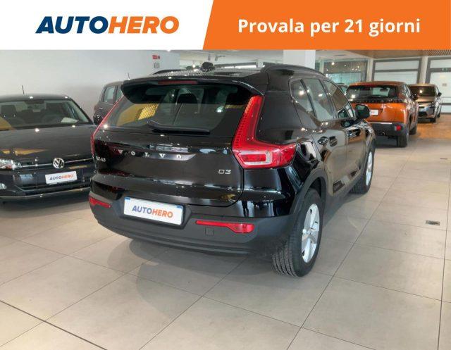 VOLVO XC40 D3 AWD Geartronic Momentum Core