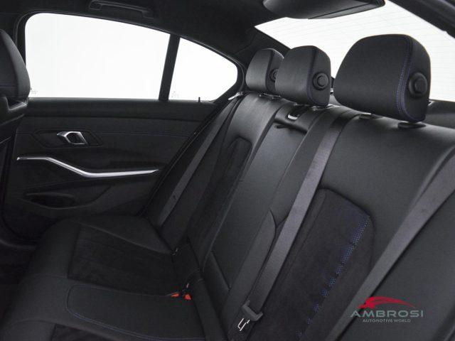 BMW 320 Serie 3 d Berlina Innovation Comfort Msport Packag