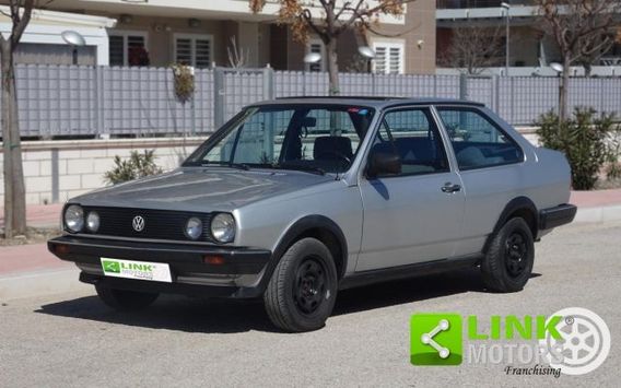 VOLKSWAGEN Polo Classic