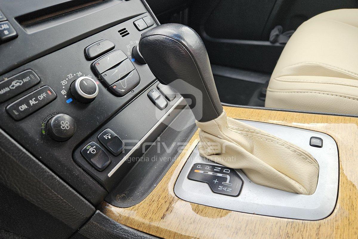 VOLVO XC90 2.4 D5 185 CV AWD Momentum