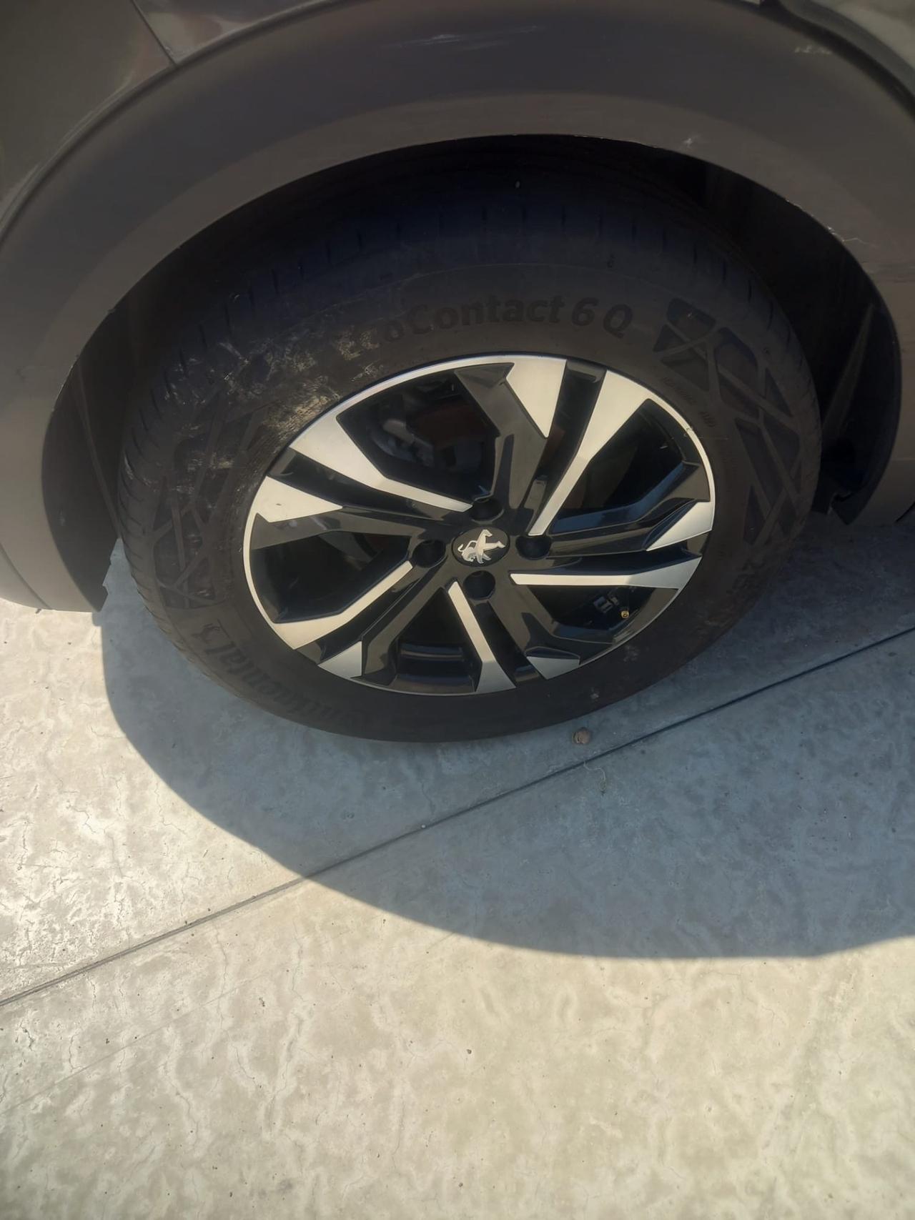 Peugeot 2008 2023 Incidentata sinistrata