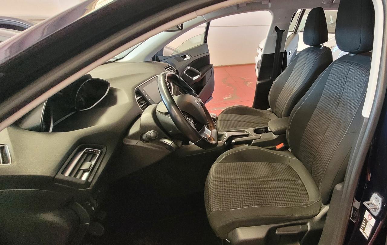 Peugeot 308 BlueHDi 130 S&S Active