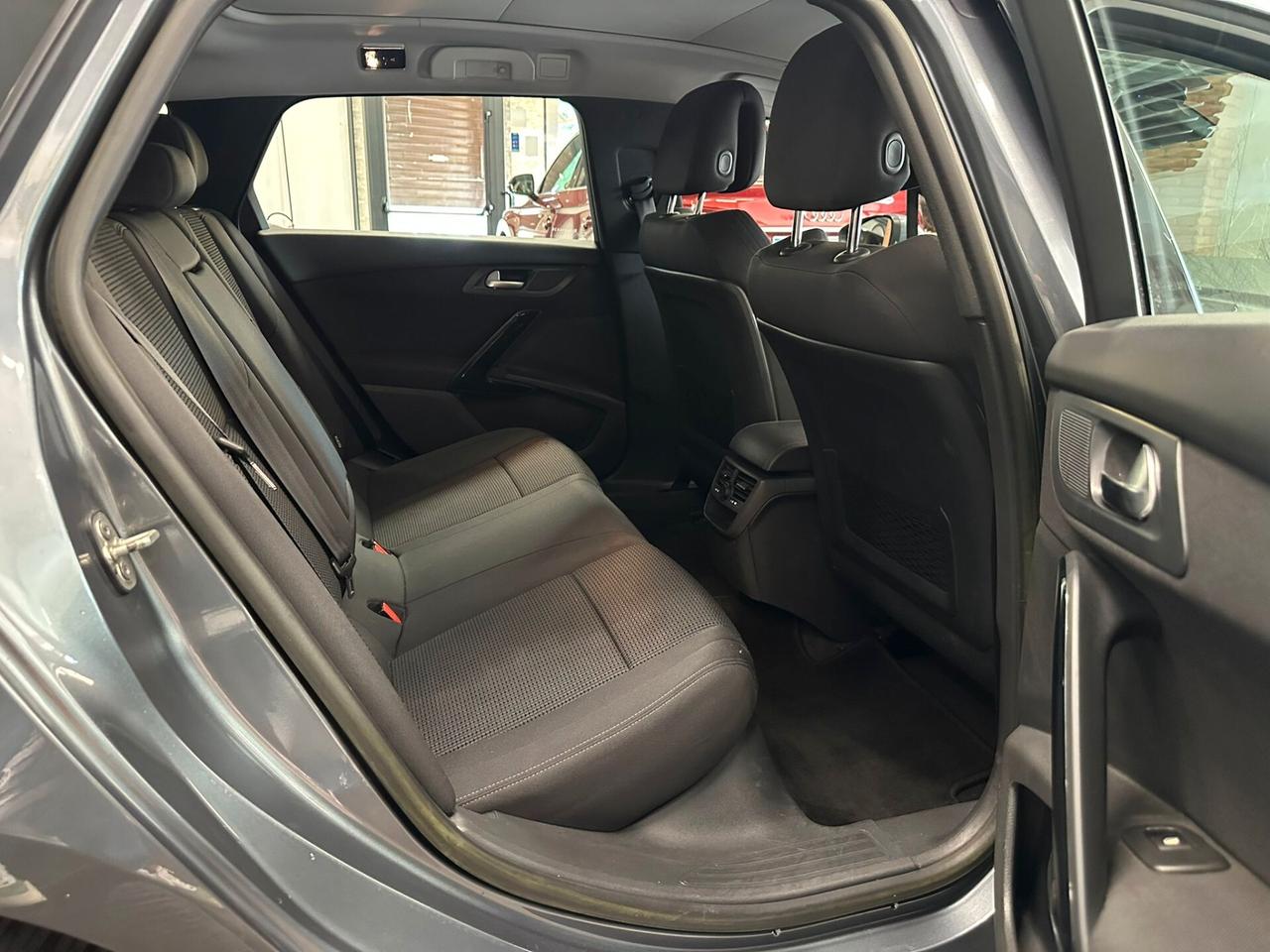 Peugeot 508 1.6 e-HDi 115CV S&S SW Ciel Business