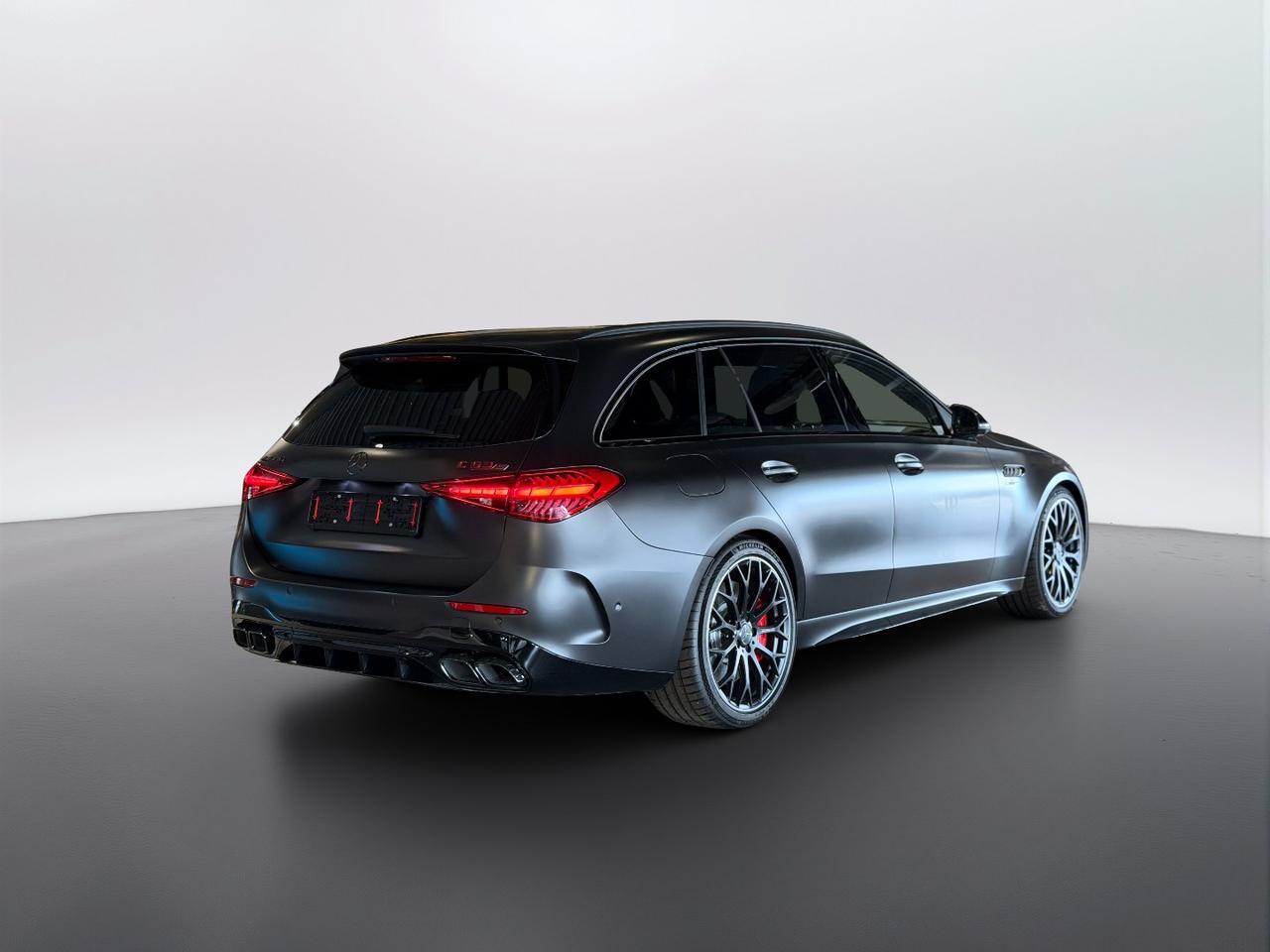 Mercedes-Benz Mercedes-AMG C 63 S e Performance Statio