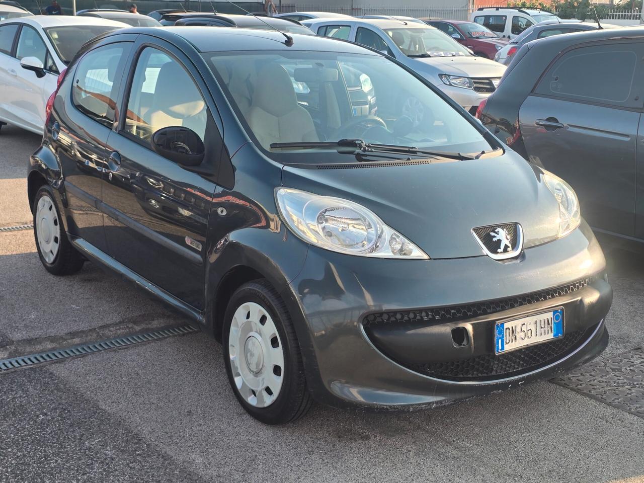 Peugeot 107 1.0 68CV 5p. Sweet Years