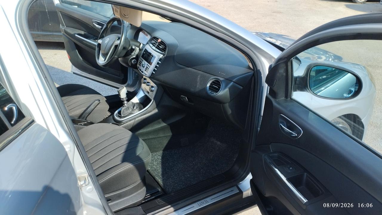 Lancia Delta 1.6 MJT DPF 120 CV PLATINO