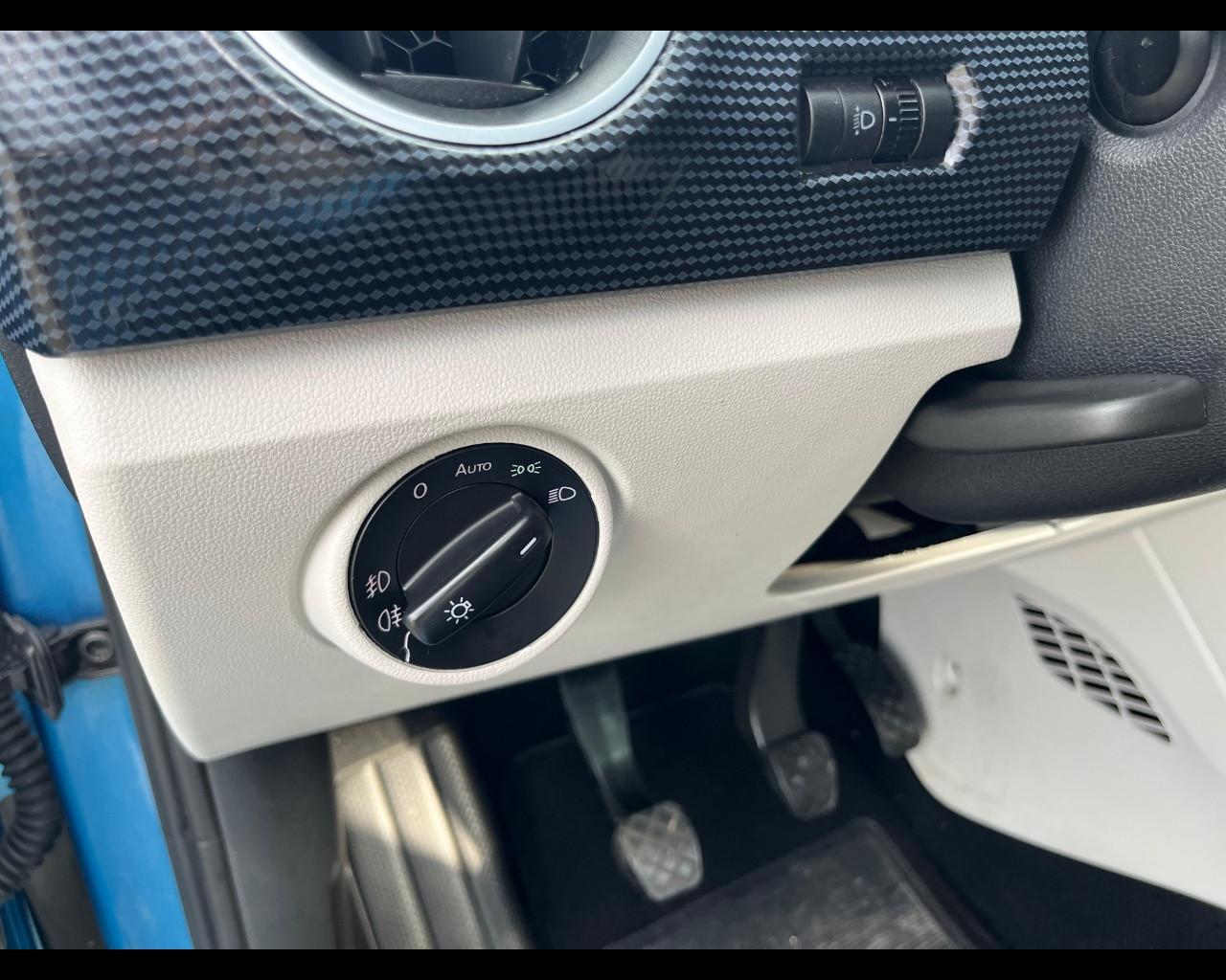 VOLKSWAGEN up! - 1.0 5p. move up!