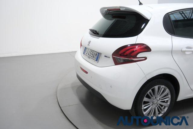 PEUGEOT 208 PURETECH 82 5 PORTE GPL ALLURE NEOPATENTATI