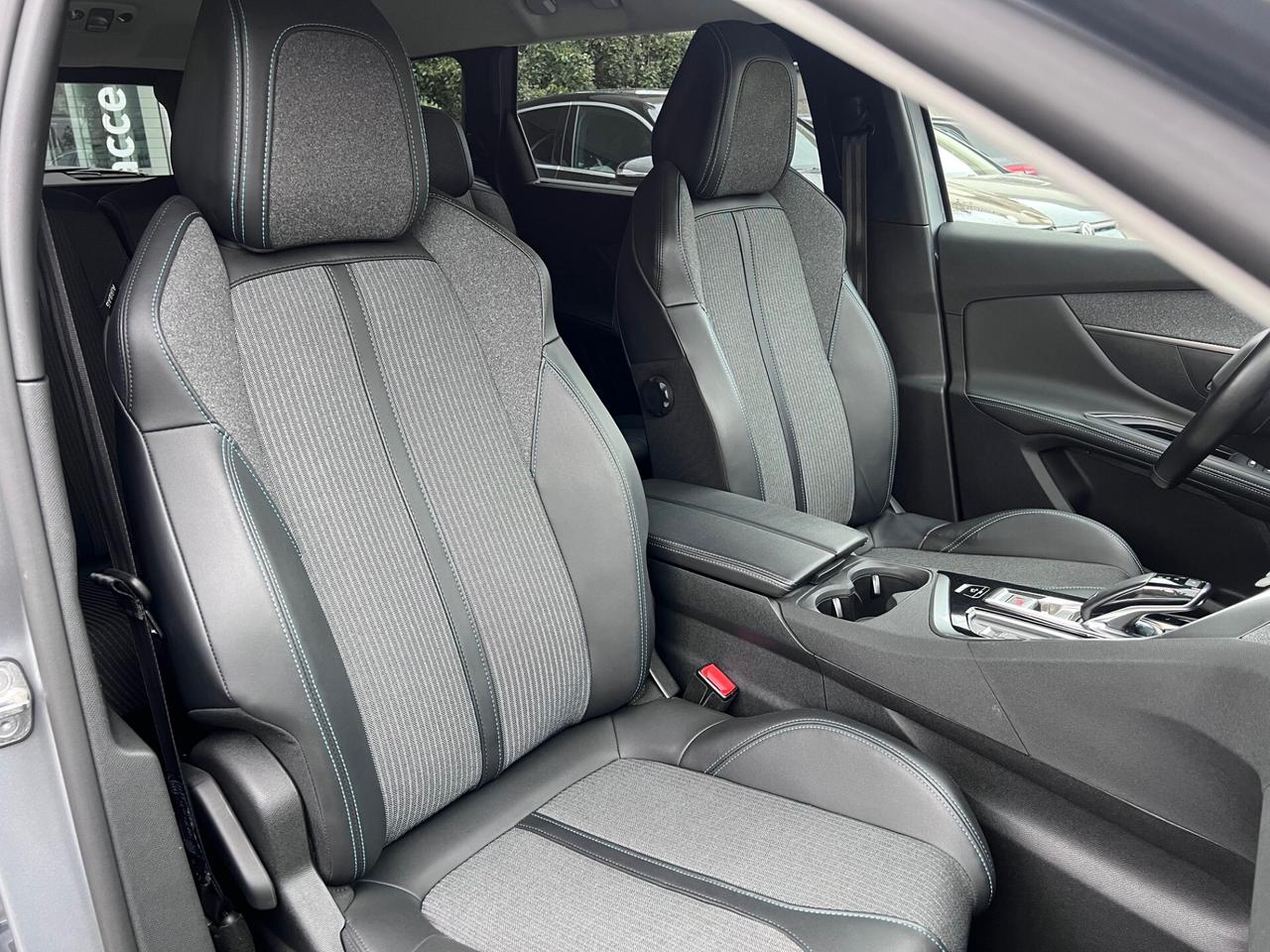 Peugeot 5008 1.5 bluehdi 130cv Allure Pack et8 7 POSTI LED/CAMERA PERFETTA!