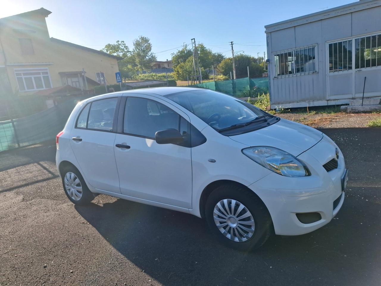 Toyota Yaris 1.0 5 porte