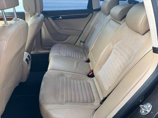 Volkswagen Passat Var. 2.0 TDI Highline 4 Motion .
