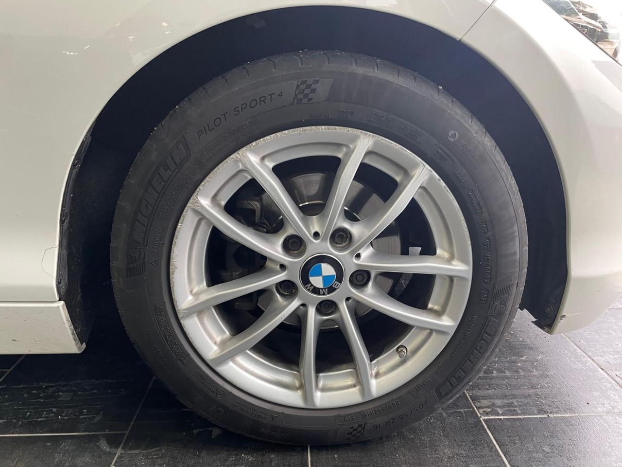 BMW Serie 1 Advantage F40