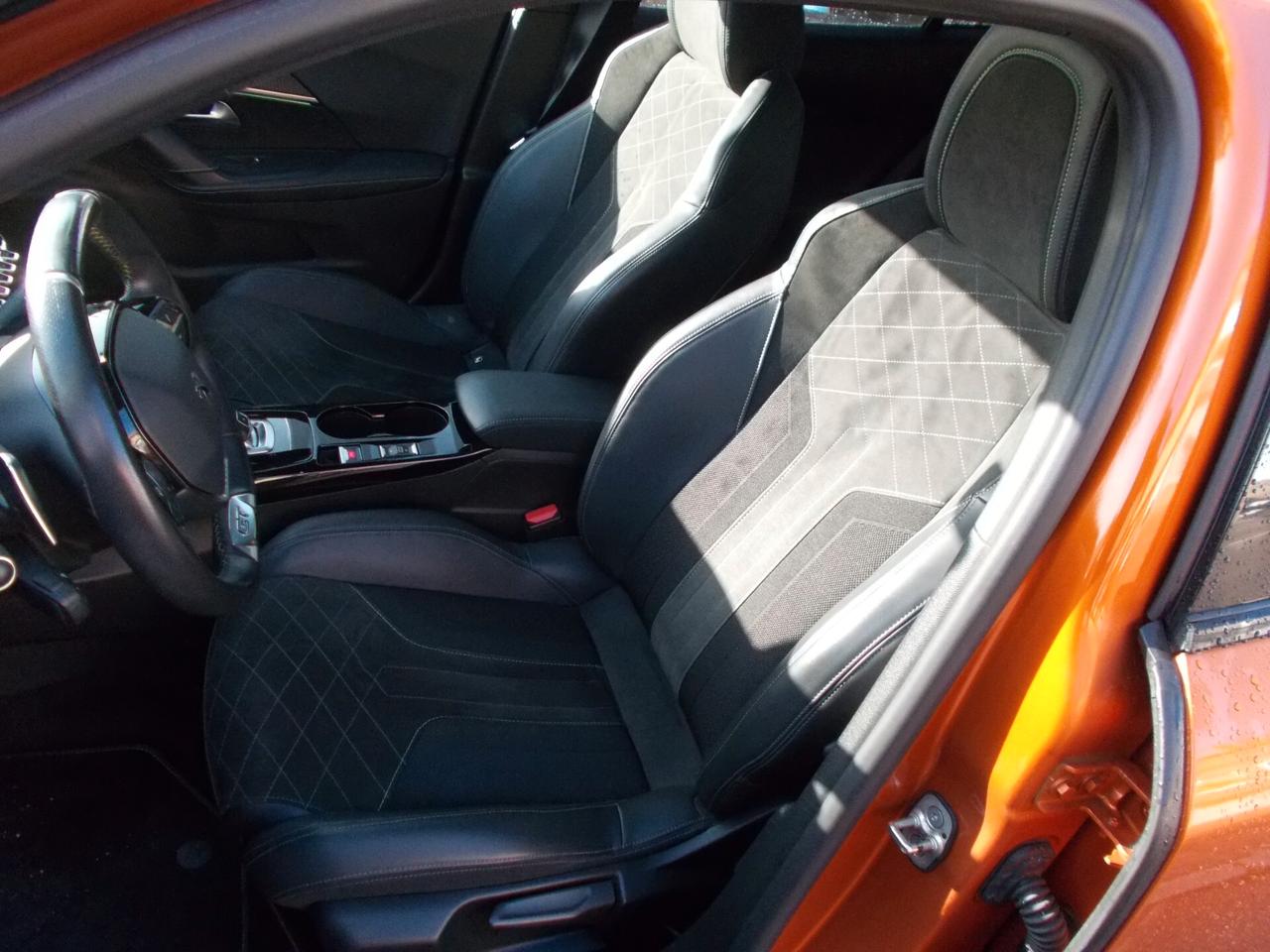 Peugeot 2008 PureTech 155 S&S EAT8 GT Pack