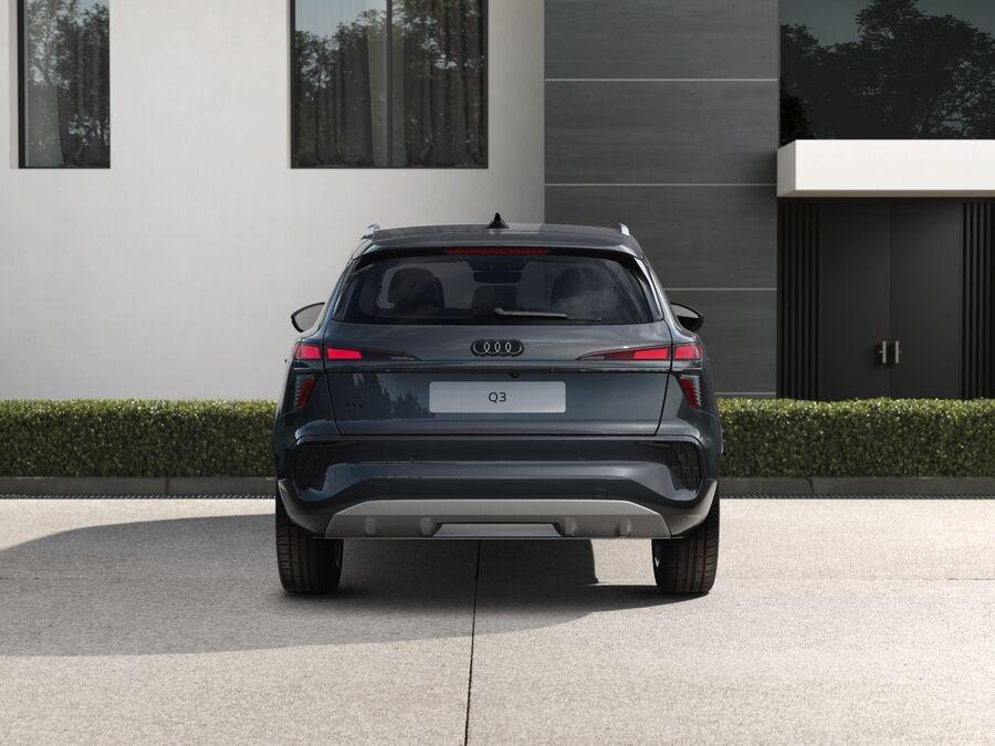 AUDI Audi Q3 SUV Business Advanced TFSI 110 kW S tronic