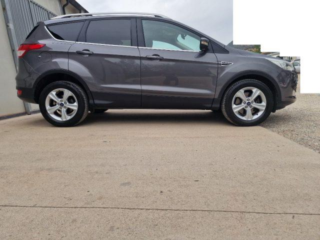 FORD Kuga 2.0 TDCI 140 CV 4WD Titanium