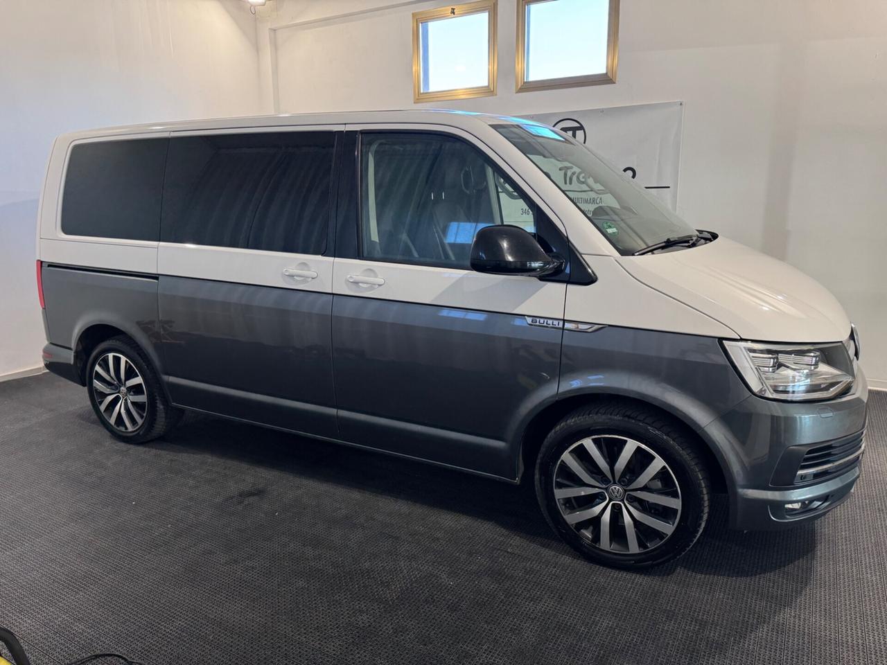 Volkswagen Multivan 2.0 TDI 204CV 4Motion DSG Highline - BULLI - FULL