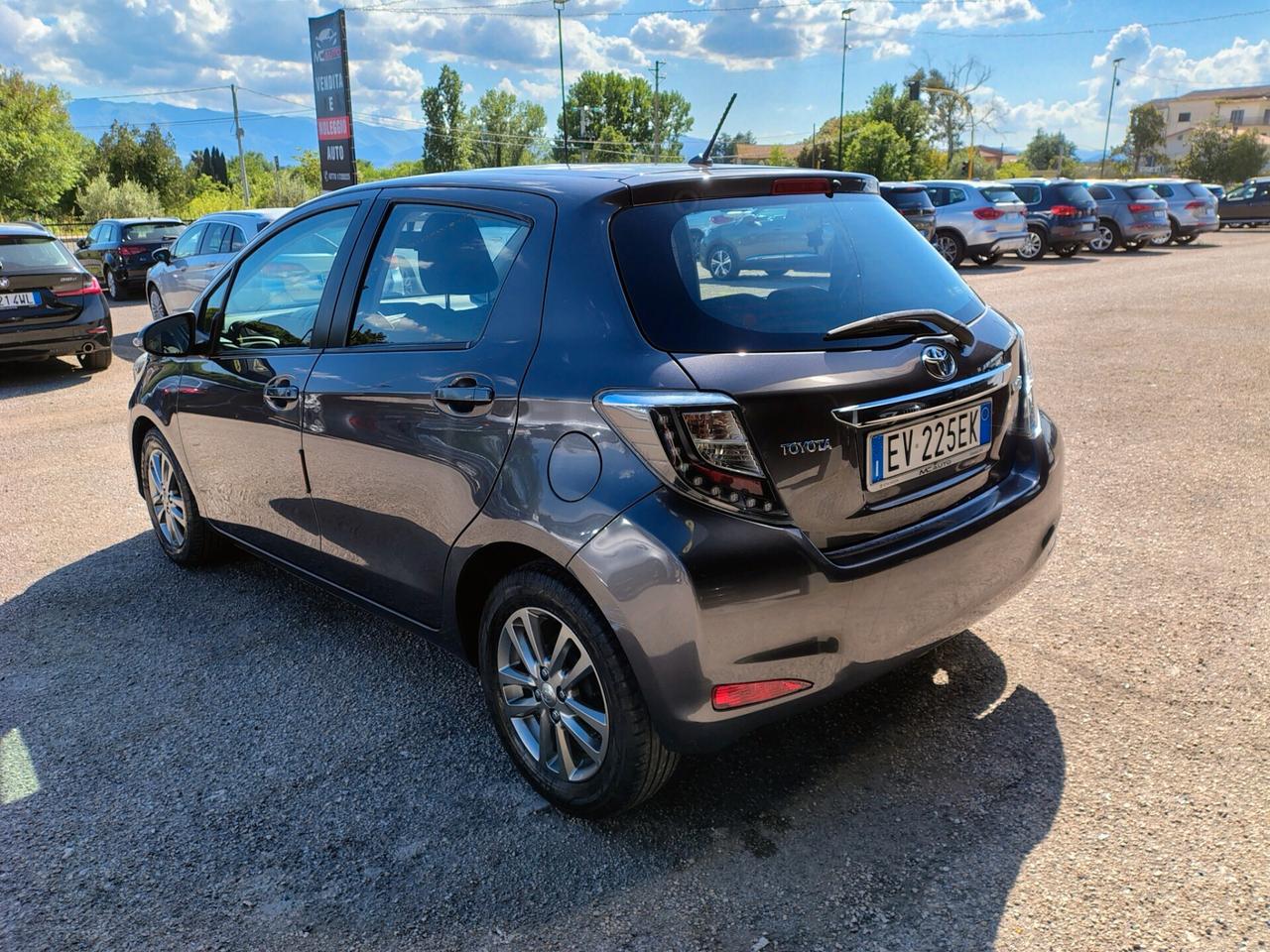 Toyota Yaris 1.0 5 porte Lounge