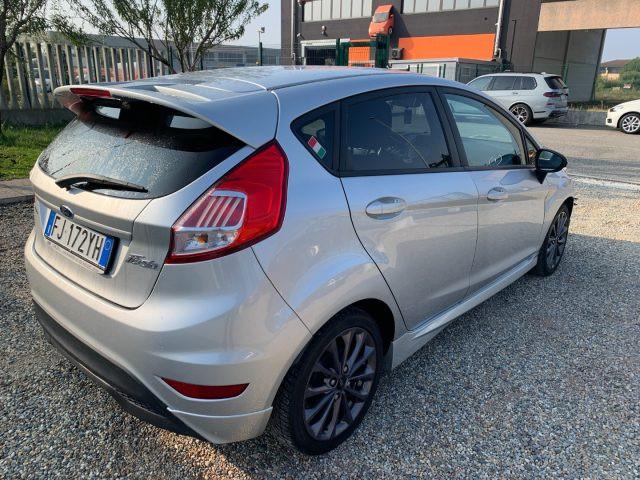 FORD Fiesta 1.5 TDCi 75CV 5 porte ST-Line