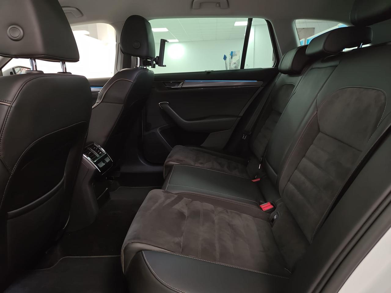 SKODA Superb Wagon 2.0 tdi Scout 4x4 190cv