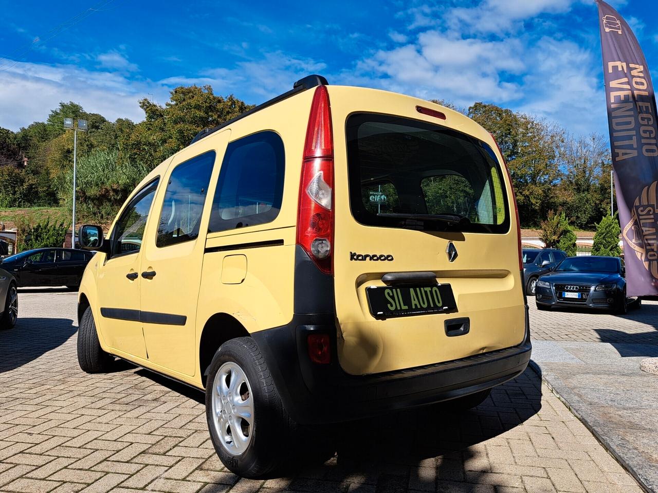 Renault Kangoo 1.5, 85CV 5 porte / OK NEOPATENTATI