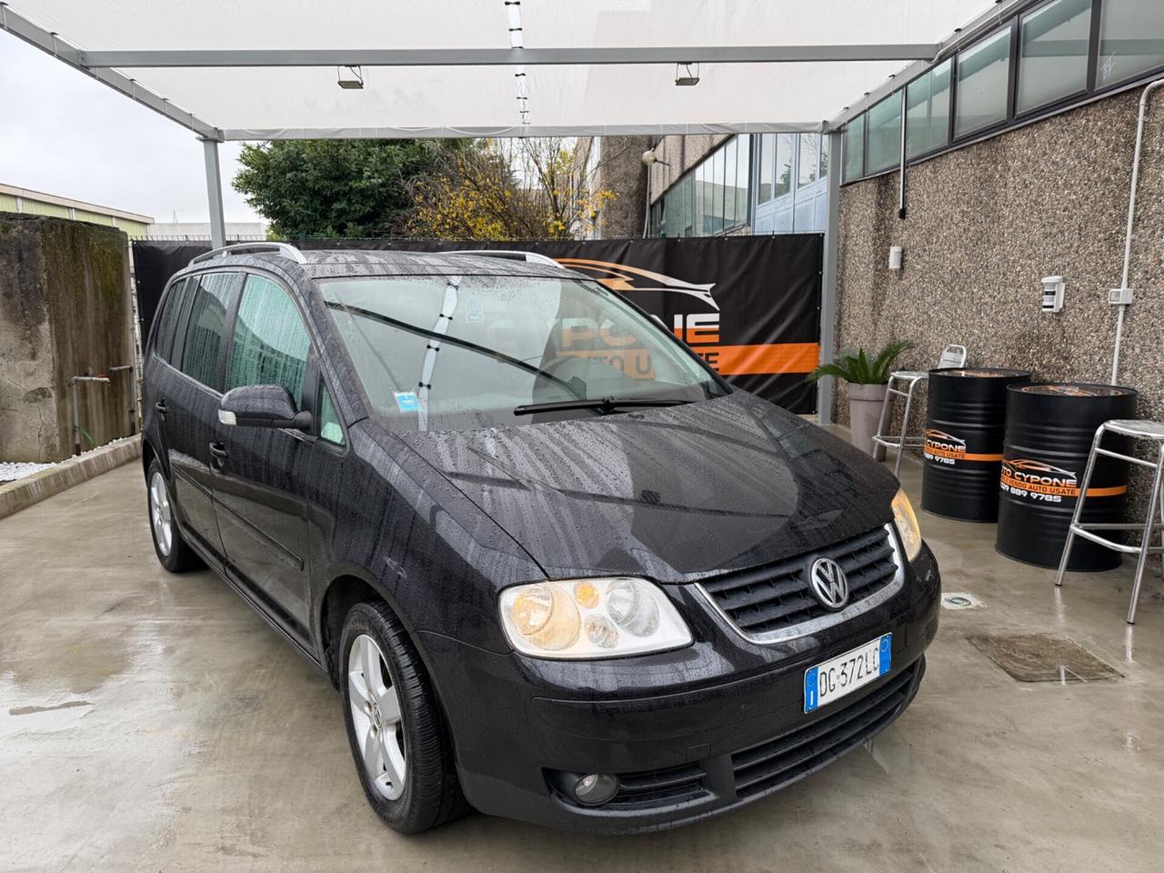 VW Touran 2.0 TDI 5-POSTI 6-MRCE FAMIGLIARE