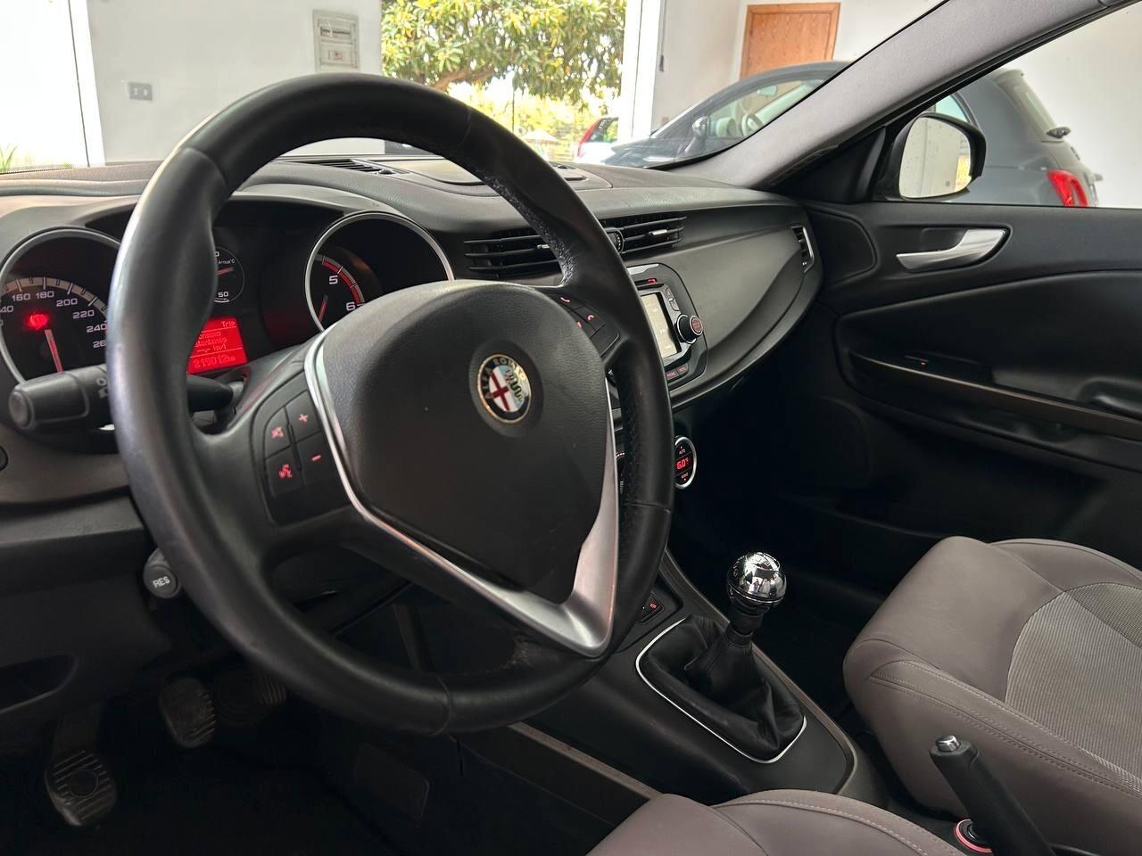 Alfa Romeo Giulietta 1.6 JTDm-2 105 CV Distinctive