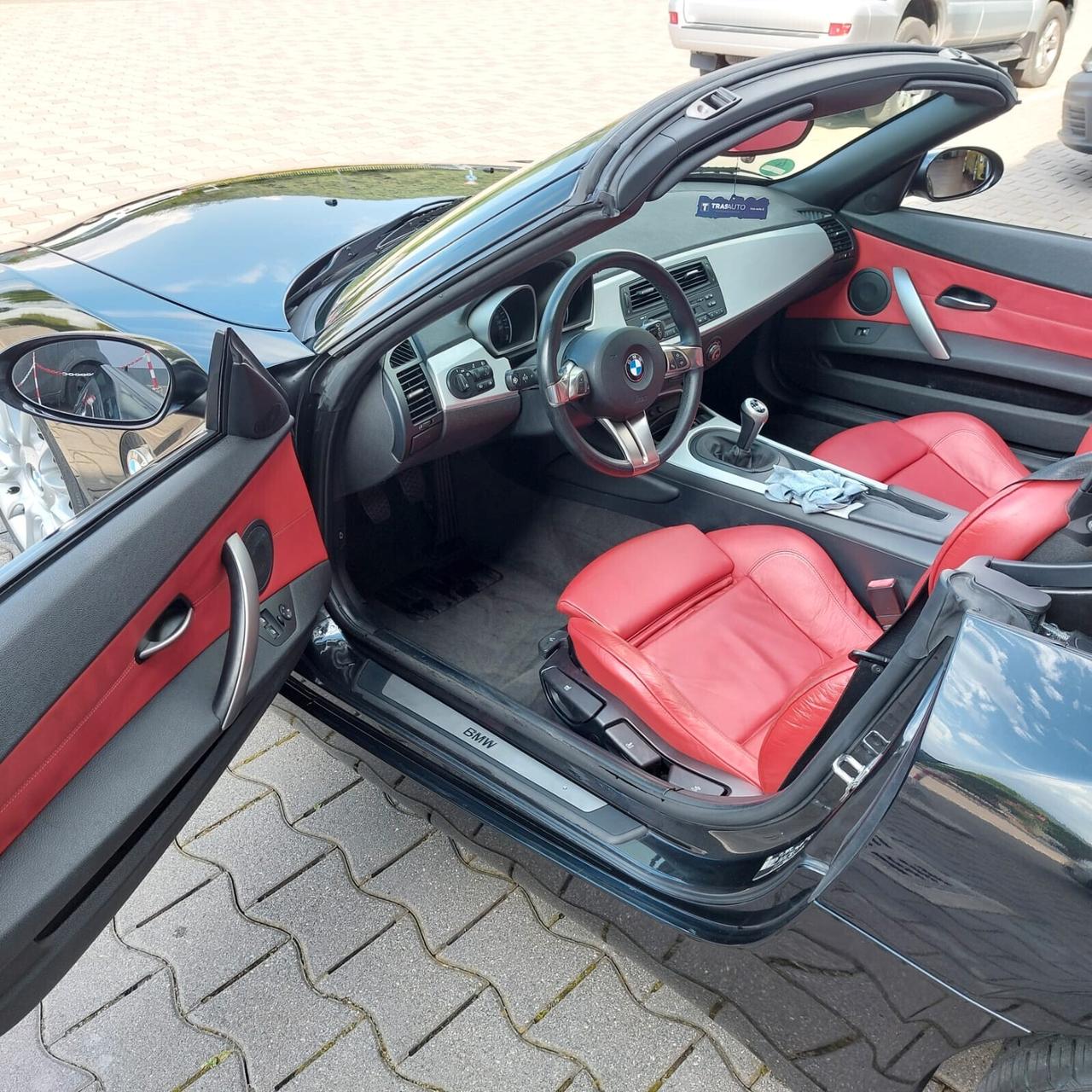 Bmw Z4 2.0 Black-Sapphire, Individual