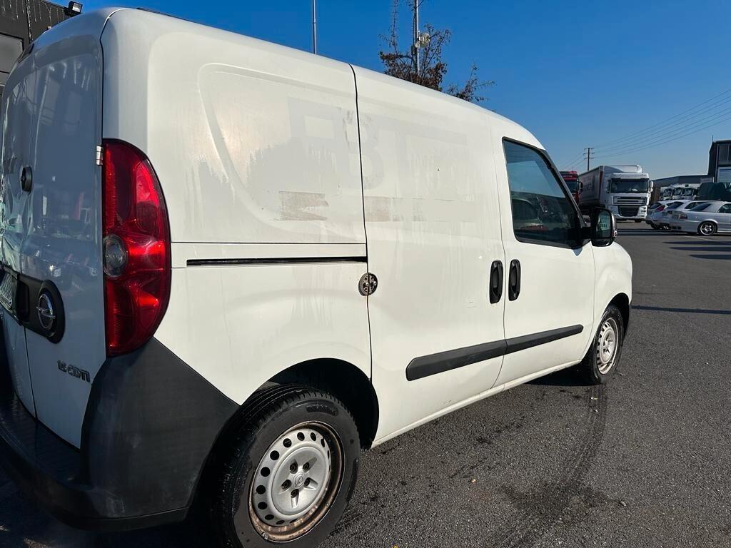 Opel Combo 1.6 CDTi 105CV PC-TN