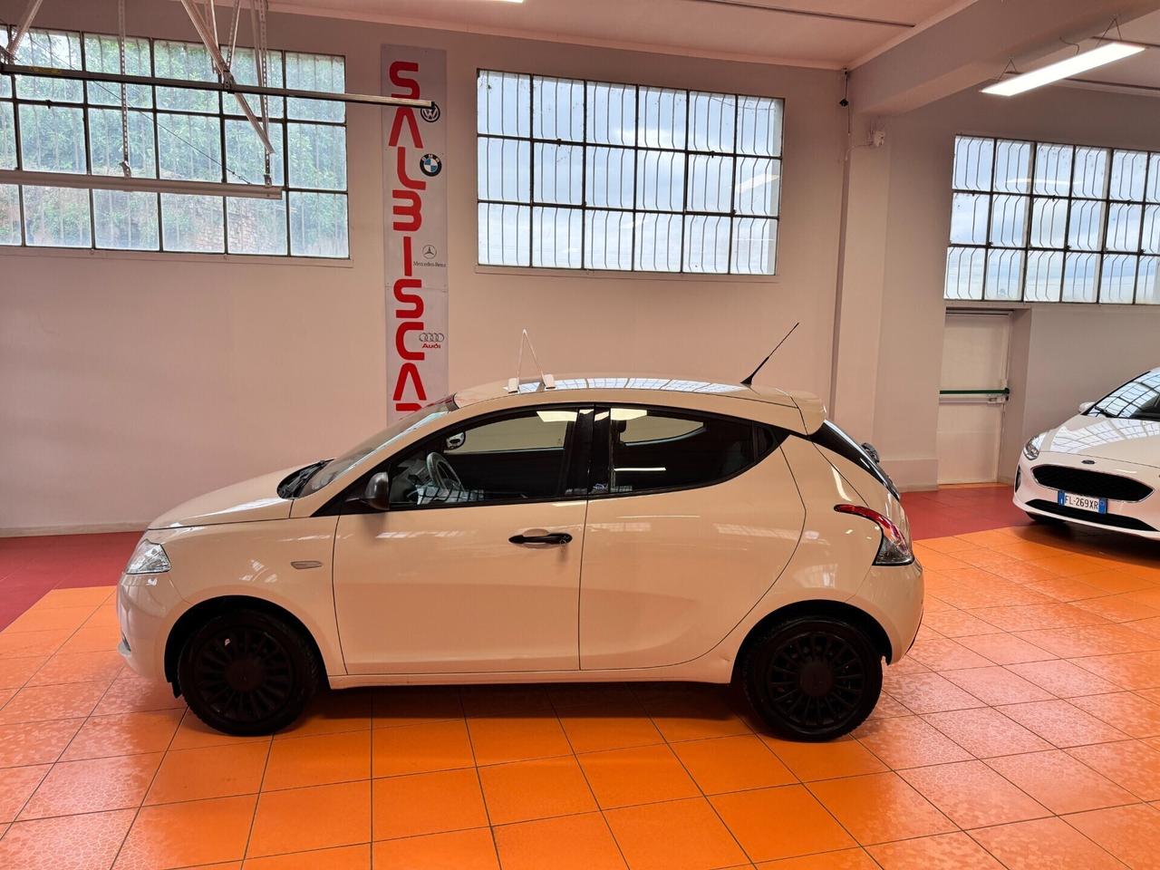 Lancia Ypsilon 1.2 69 CV 5 porte GPL Ecochic Gold