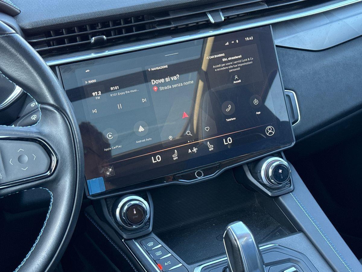 Lynk & Co 01 - 01 1.5 td phev auto