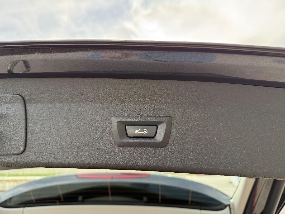 BMW - X1 - xDrive20d Business Advantage Automatico