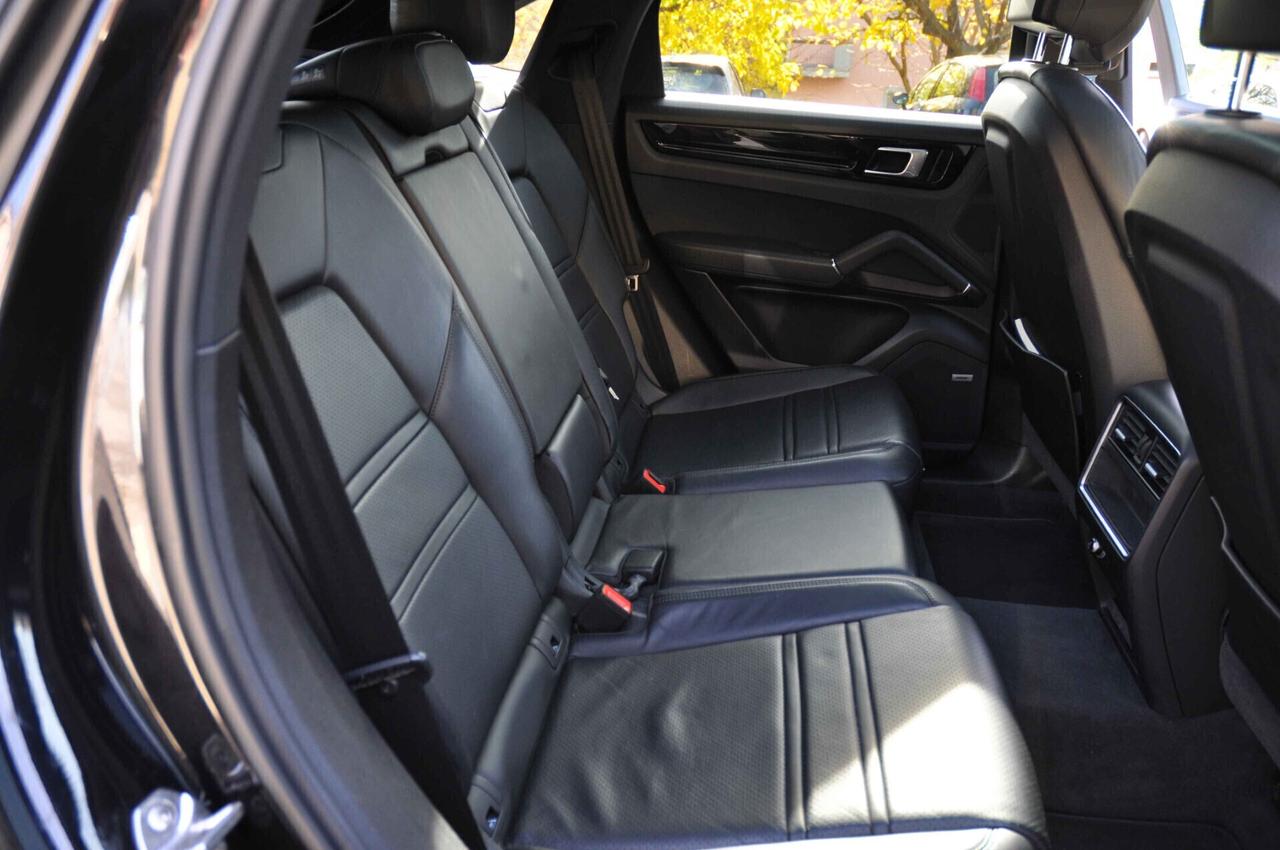Porsche Cayenne Coupé 3.0 V6 E-Hybrid LEASING