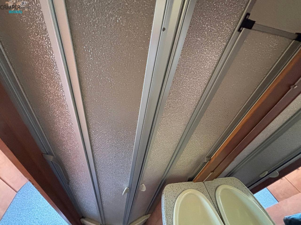 CARTHAGO CHIC I 47 - motorhome con letto matrimoniale in coda ed ampio garage
