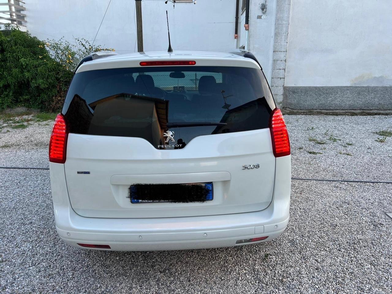 Peugeot 5008 BlueHDi 120 S&S Allure