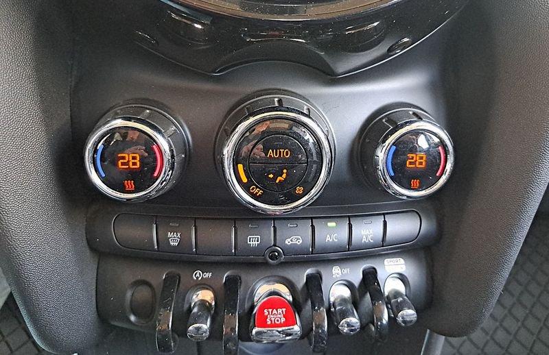MINI Mini 5 porte 1.5 Cooper D 5p Business auto
