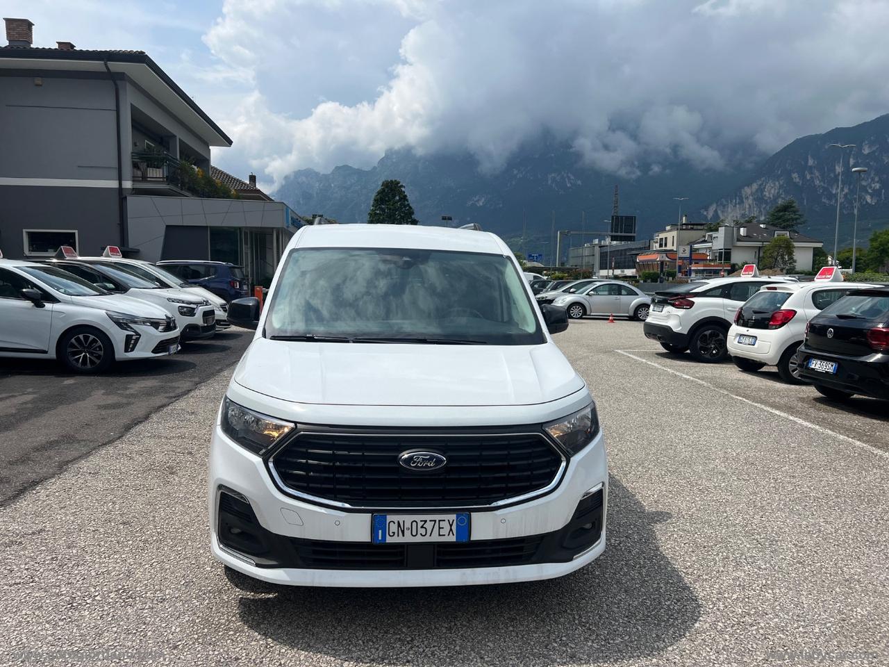 FORD Gr. Tourneo Connect 2.0 EBl 122CV Titan. 4X4 AWD