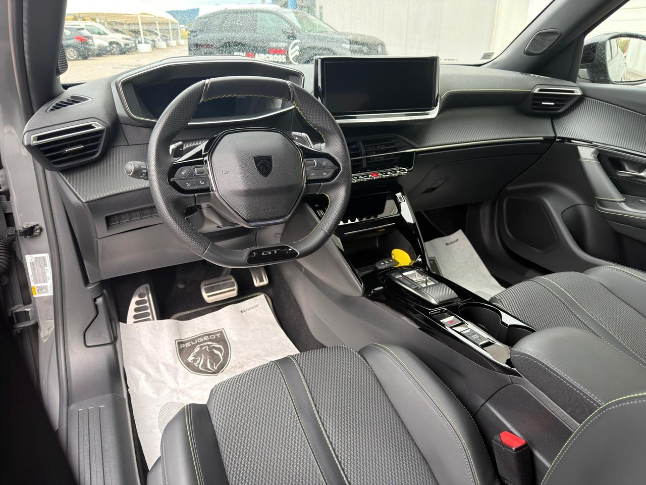 Peugeot 2008 PureTech 130 S&S EAT8 GT
