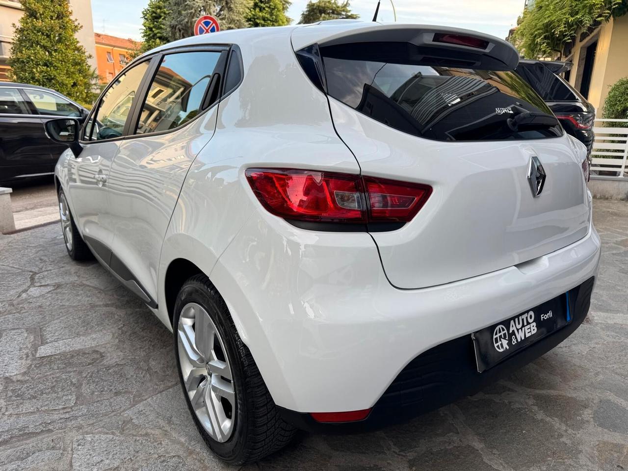 RENAULT CLIO TCe 12V 75cv GENERATION NEOPATENTATI