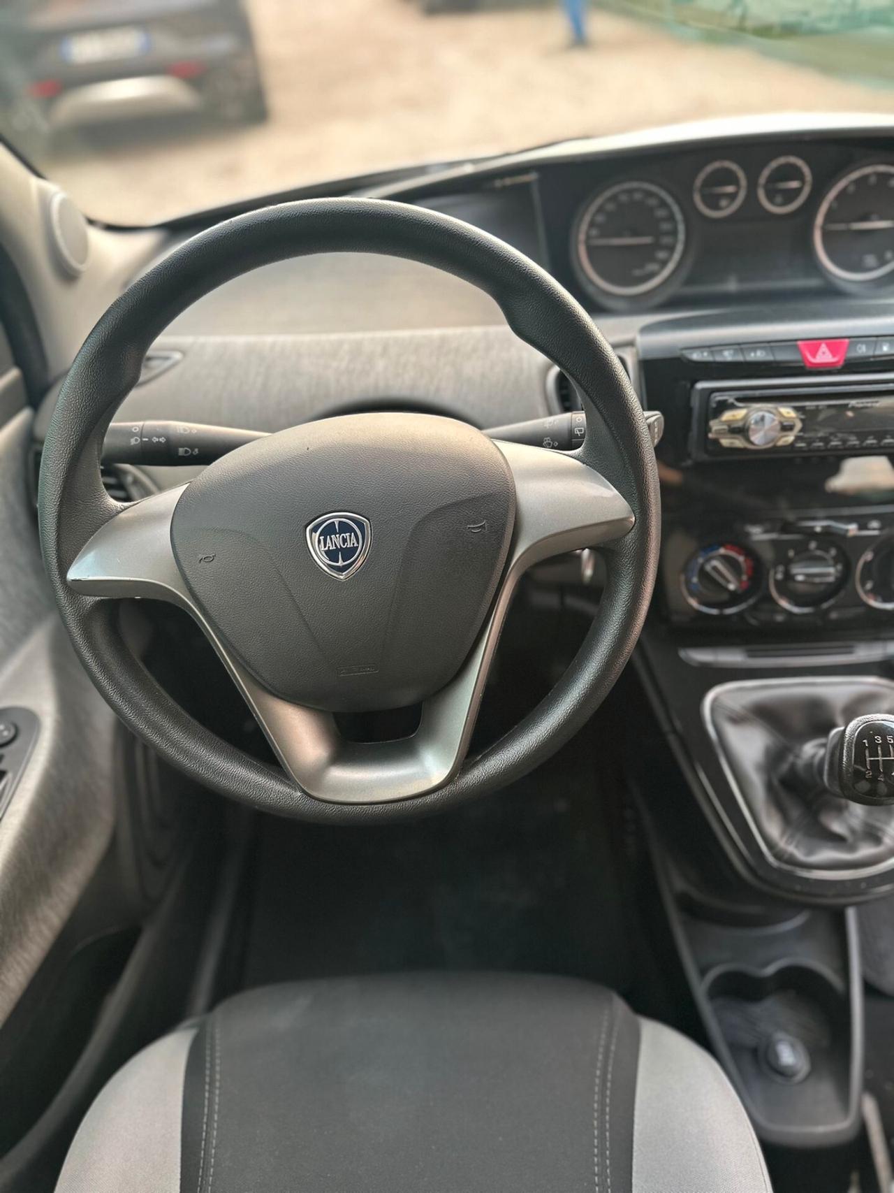 Lancia Ypsilon 1.2 2014 GPL Ecochic Silver