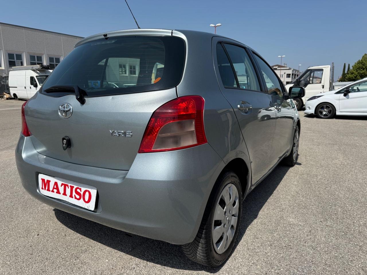 TOYOTA Yaris 1.0 5p SOL